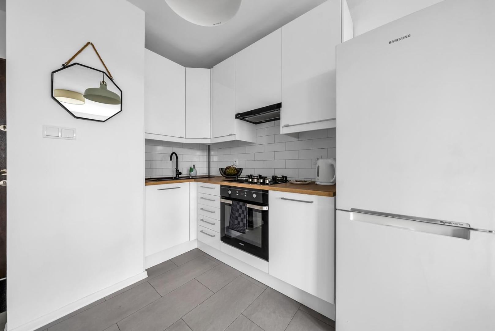 Apartamento Powisle - 8th Floor With Balcony - By Rentujemy Varsovia